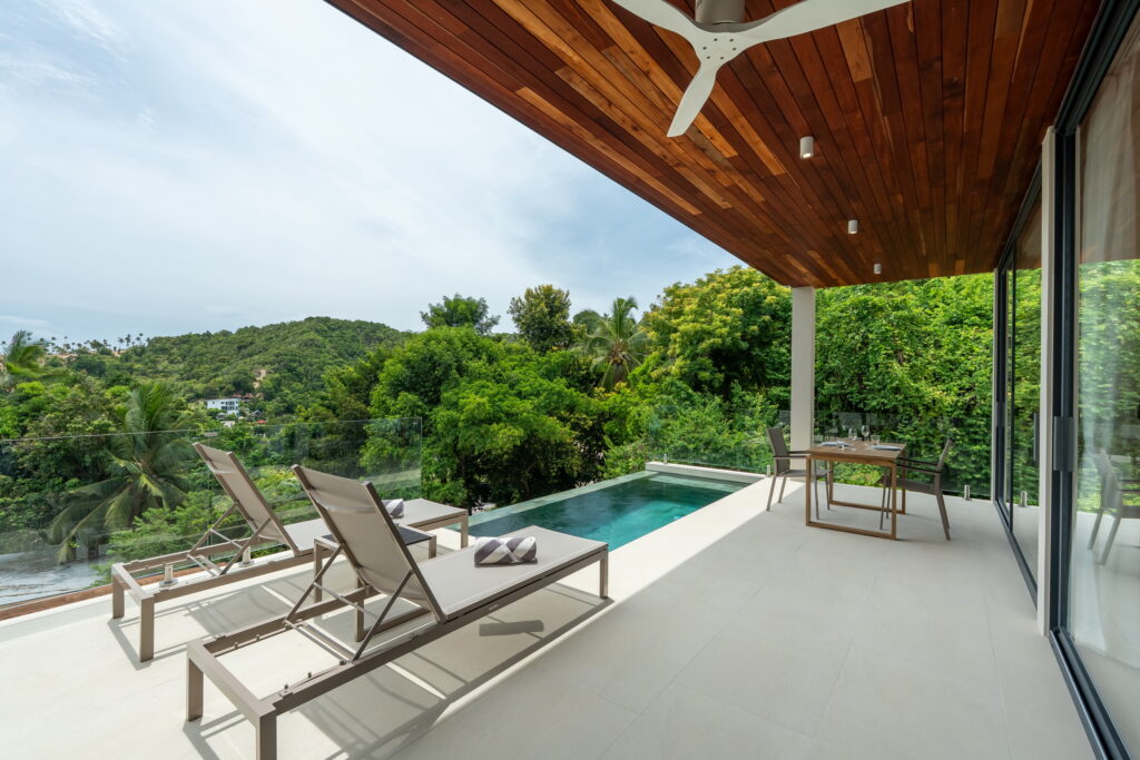 SKY 3 - Balcony 2
