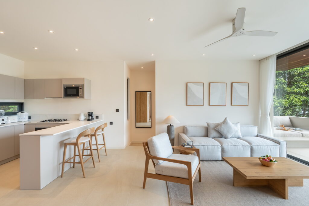 SKY 3 - Living Room 2